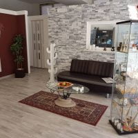 Thumbnail for the listing's main image